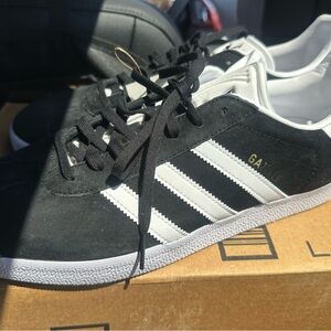 Adidas Gazelle Black and White Sneakers Mens Size 12